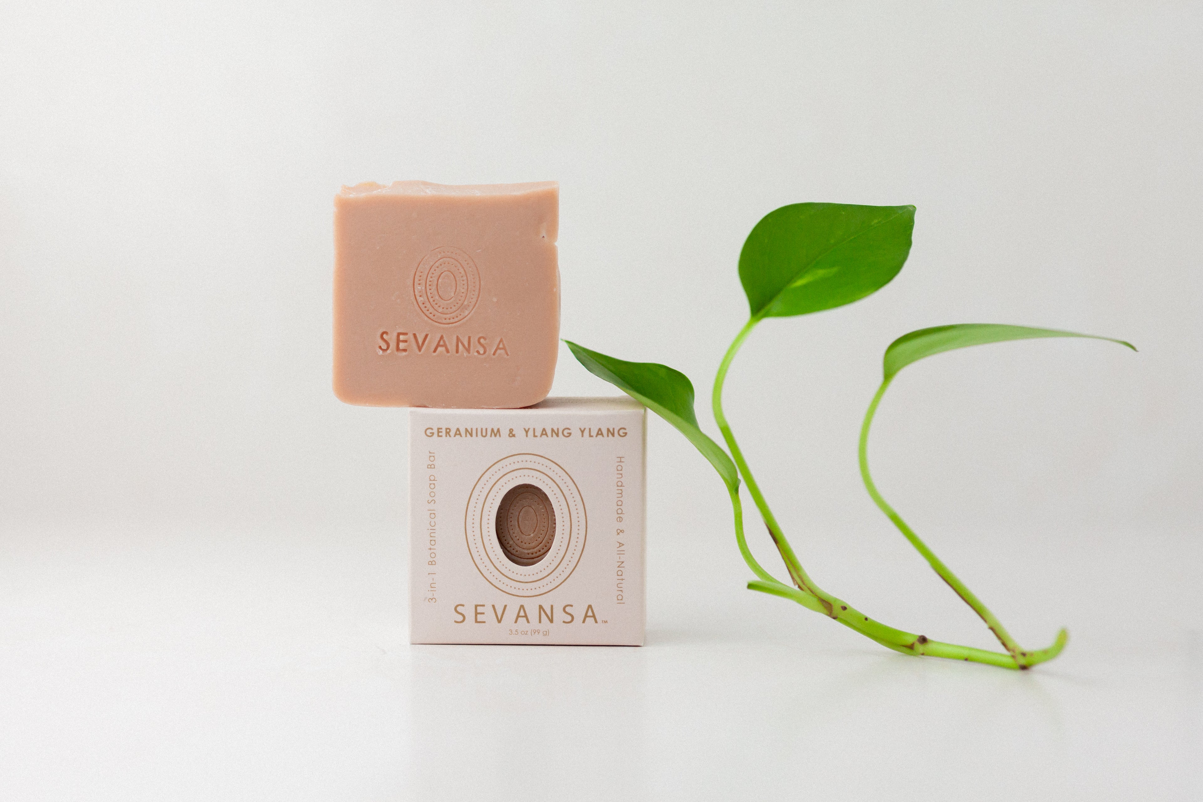 Geranium & Ylang Ylang 3-in-1 Botanical Soap Bar